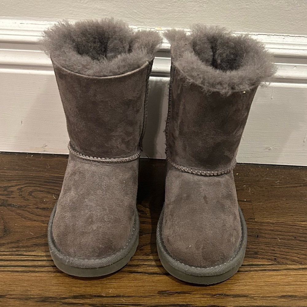 Ugg Girls Gray Bailey Bow Boots Size 8